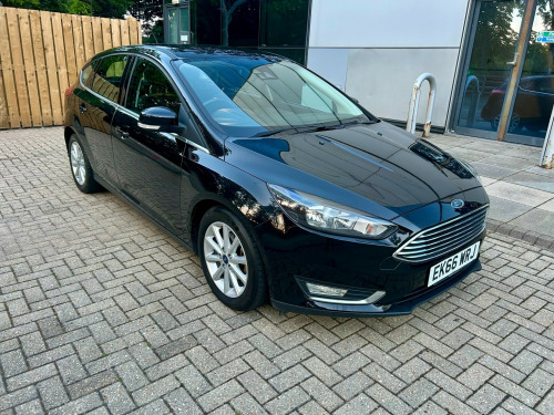 Ford Focus  1.0T EcoBoost Titanium Hatchback 5dr Petrol Manual Euro 6 (s/s) (100 ps)