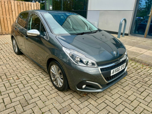 Peugeot 208  1.2 PureTech Allure Hatchback 5dr Petrol Manual Euro 6 (82 ps)