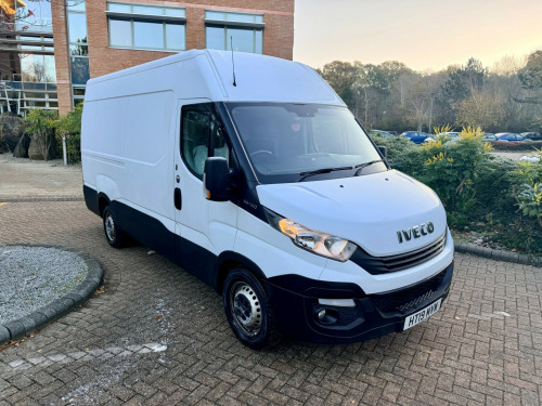 Iveco Daily  2.3 TD 14V 35S 3520 (Business) Panel Van 5dr Diesel Manual L2 H2 (136 bhp)