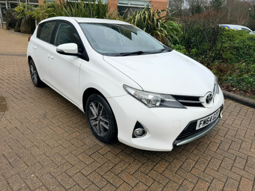 Toyota Auris  1.6 V-Matic Icon Plus Hatchback 5dr Petrol Manual Euro 5 (132 ps) 