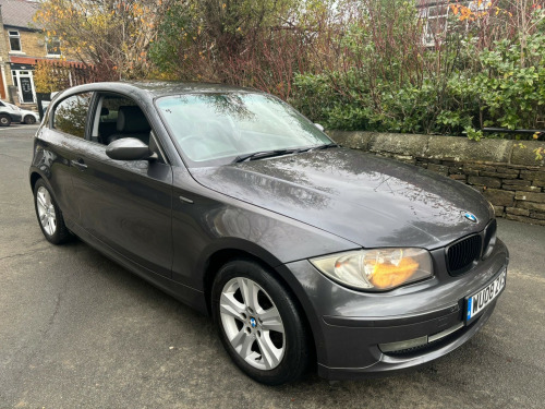 BMW 1 Series  2.0 118d SE 3 door