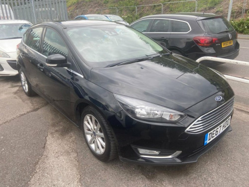 Ford Focus  1.0T EcoBoost Titanium Hatchback 5dr Petrol Manual