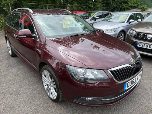 Skoda Superb  2.0 TDI Elegance Estate 5dr Diesel DSG Euro 5 (s/s