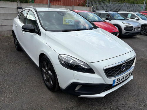 Volvo V40  1.6 D2 Lux Hatchback 5dr Diesel Manual Euro 5 (s/s