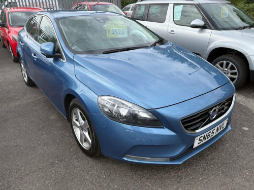 Volvo V40  2.0 T2 SE Hatchback 5dr Petrol Manual Euro 6 (s/s)