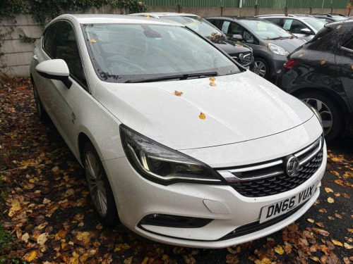 Vauxhall Astra  1.6 CDTi BlueInjection Elite Nav Hatchback 5dr Die
