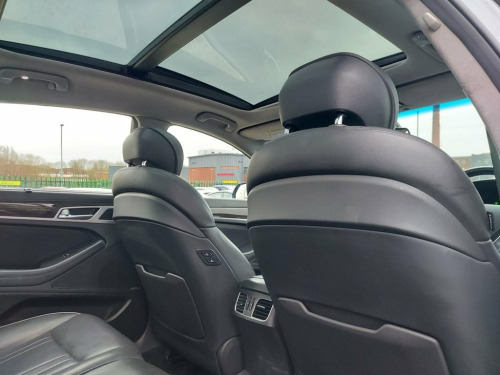 Hyundai Genesis  3.8 GDi V6 Saloon 4dr Petrol Auto Euro 5 (315 ps) 
