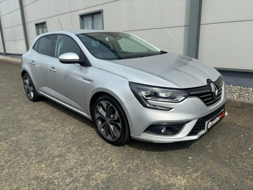 Renault Megane  1.5 dCi Signature Nav Hatchback 5dr Diesel Manual 
