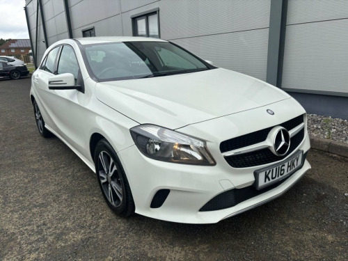 Mercedes-Benz A-Class A180 1.6 A180 SE Hatchback 5dr Petrol Manual Euro 6 (s/