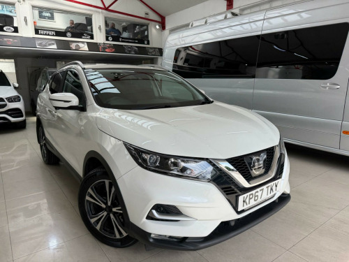 Nissan Qashqai  1.2 DIG-T N-Connecta XTRON Euro 6 (s/s) 5dr