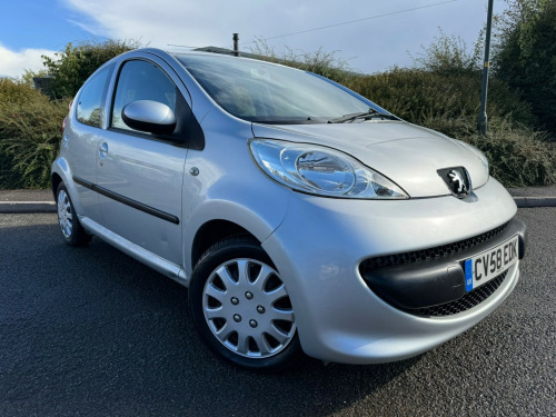 Peugeot 107  1.0 12V Urban Move Hatchback 5dr Petrol Manual Euro 4 (68 ps)