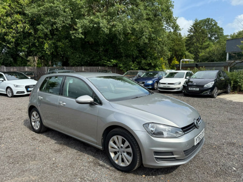 Volkswagen Golf  2.0 TDI BlueMotion Tech SE Euro 5 (s/s) 5dr
