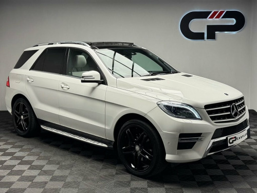 Mercedes-Benz M-Class ML350 3.0 ML350 V6 BlueTEC AMG Line SUV 5dr Diesel G-Tro