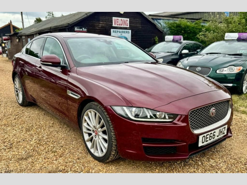 Jaguar XE  2.0d Portfolio Saloon 4dr Diesel Auto Euro 6 (s/s)
