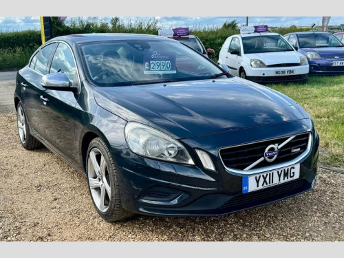 Volvo S60  1.6 T3 R-Design Saloon 4dr Petrol Manual Euro 5 (s