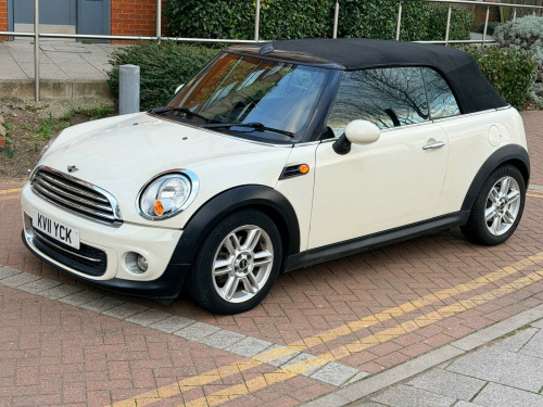 MINI Convertible  1.6 Cooper Steptronic Euro 5 2dr 