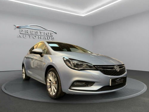 Vauxhall Astra  1.4i Tech Line Nav Euro 6 5dr 