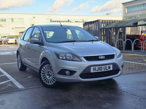 Ford Focus  1.6 Titanium 5dr