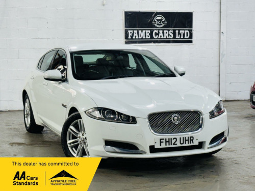 Jaguar XF  2.2d Luxury Auto Euro 5 (s/s) 4dr