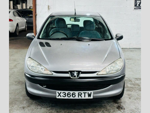 Peugeot 206  1.4 LX Hatchback 3dr Petrol Automatic (a/c) (165 g/km, 75 bhp)