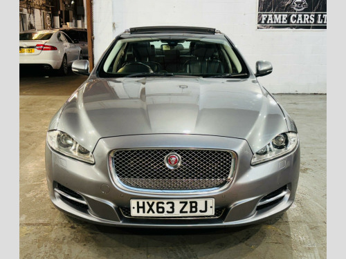 Jaguar XJ  3.0d V6 Luxury Auto Euro 5 (s/s) 4dr 