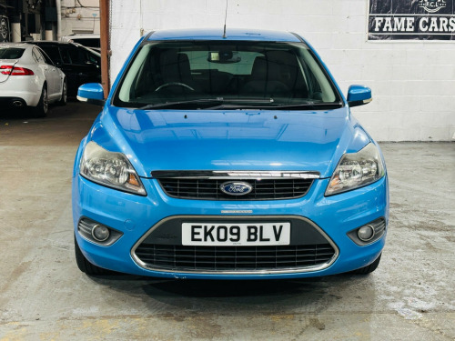 Ford Focus  1.6 Titanium 5dr 
