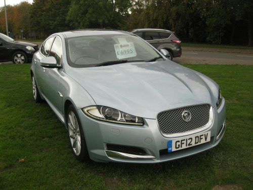 Jaguar XF  2.2d Premium Luxury Saloon 4dr Diesel Auto Euro 5 (s/s) (190 ps)