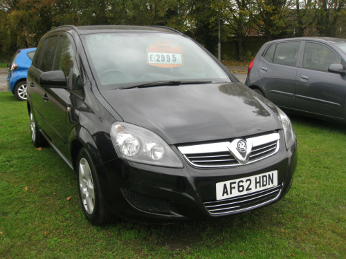 Vauxhall Zafira  1.8 16V Exclusiv MPV 5dr Petrol Manual Euro 5 (SNav) (140 ps)