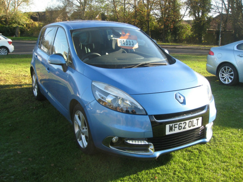 Renault Scenic  1.6 dCi Dynamique TomTom MPV 5dr Diesel Manual Euro 5 (s/s) (130 ps)