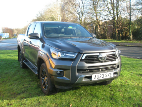 Toyota Hi-Lux  2.8 D-4D Invincible X Pickup Double Cab 4dr Diesel Auto 4WD Euro 6 (s/s) (2 
