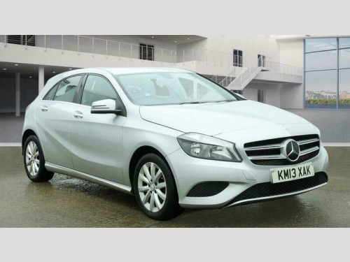 Mercedes-Benz A-Class A180 1.6 A180 BlueEfficiency SE Euro 6 (s/s) 5dr 