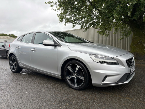Volvo V40  2.0 D2 R-Design Nav Plus Euro 6 (s/s) 5dr