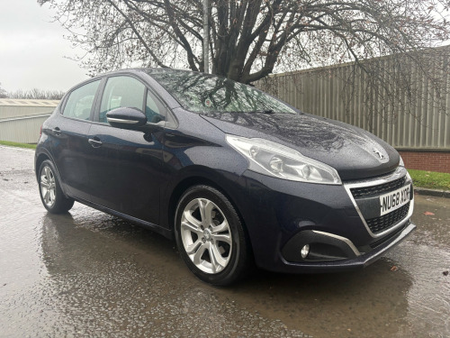 Peugeot 208  1.2 PureTech Signature Hatchback 5dr Petrol Manual Euro 6 (s/s) (82 ps) 