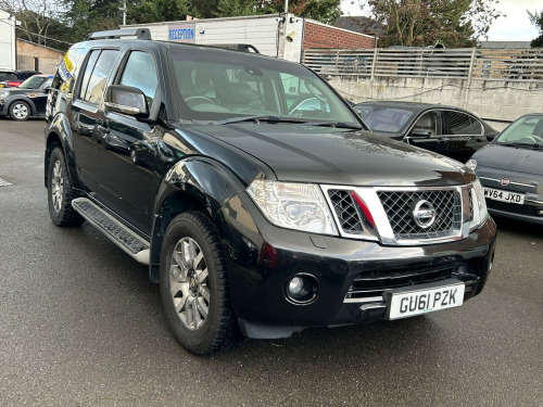 Nissan Pathfinder  2.5 dCi Tekna SUV 5dr Diesel Auto 4WD Euro 4 (190 ps) 
