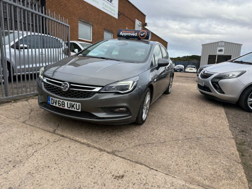 Vauxhall Astra  1.6i Turbo SRi Nav Hatchback 5dr Petrol Manual Euro 6 (s/s) (200 ps)