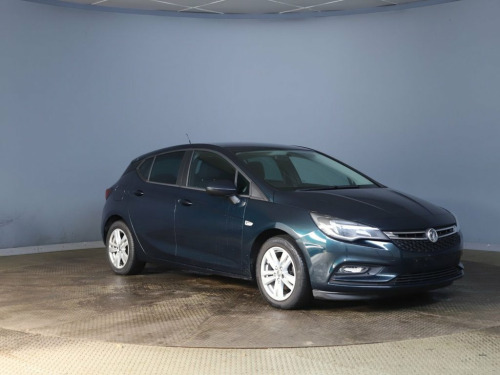 Vauxhall Astra  1.6 CDTi ecoTEC BlueInjection Design Hatchback 5dr