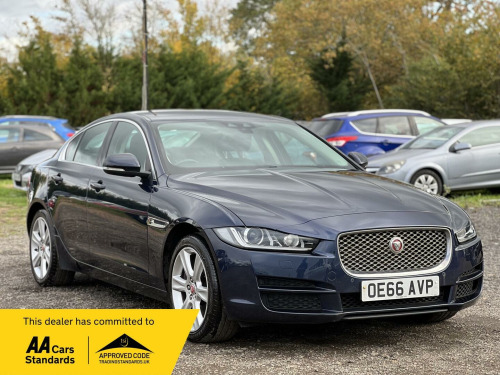 Jaguar XE  2.0d Portfolio Auto AWD Euro 6 (s/s) 4dr