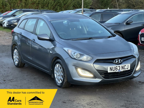 Hyundai i30  1.6 CRDi Blue Drive Classic Tourer Euro 5 (s/s) 5dr