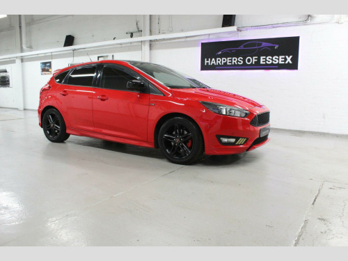 Ford Focus  1.5T EcoBoost Zetec S Red Edition Euro 6 (s/s) 5dr