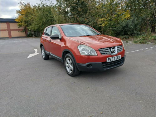 Nissan Qashqai  2.0 Visia CVT 2WD 5dr 