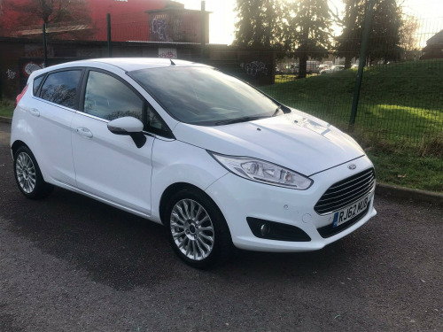Ford Fiesta  1.0T EcoBoost Titanium Euro 5 (s/s) 5dr 