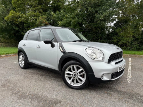 MINI Countryman  2.0 Cooper SD SUV 5dr Diesel Auto Euro 5 (143 ps)