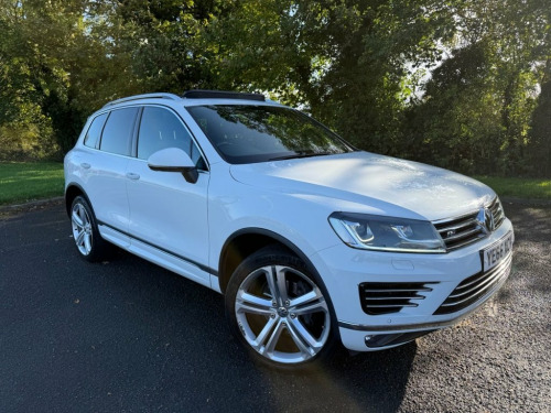 Volkswagen Touareg  3.0 TDI V6 BlueMotion Tech R-Line SUV 5dr Diesel T