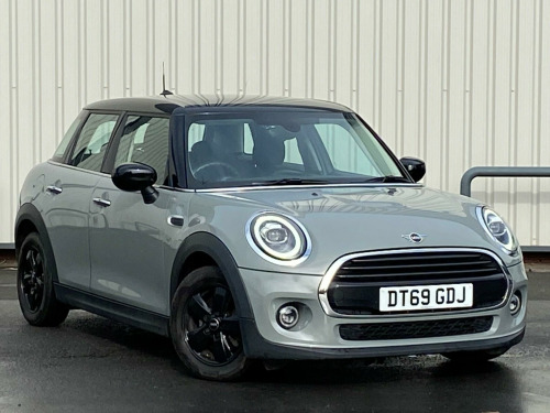 MINI Hatch  1.5 Cooper Classic Steptronic Euro 6 (s/s) 5dr