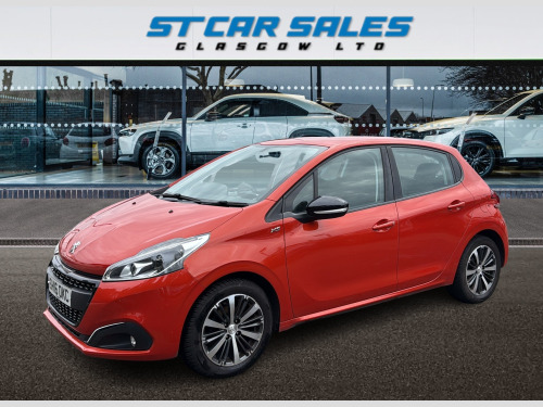 Peugeot 208  1.2 PureTech XS White Hatchback 5dr Petrol Manual Euro 6 (82 ps)