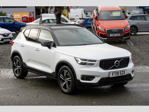 Volvo XC40  2.0 T4 R-Design Pro SUV 5dr Petrol Auto AWD Euro 6 