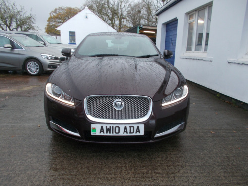 Jaguar XF  2.2d Luxury Saloon 4dr Diesel Auto Euro 5 (s/s) (200 ps) 