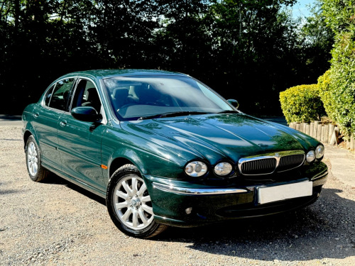 Jaguar X-TYPE  2.5 V6 (AWD) 4dr