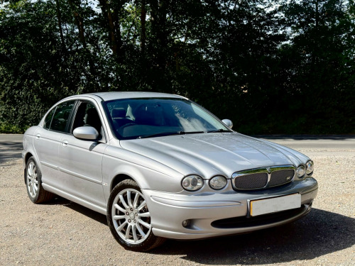 Jaguar X-TYPE  2.1 V6 Plus 4dr