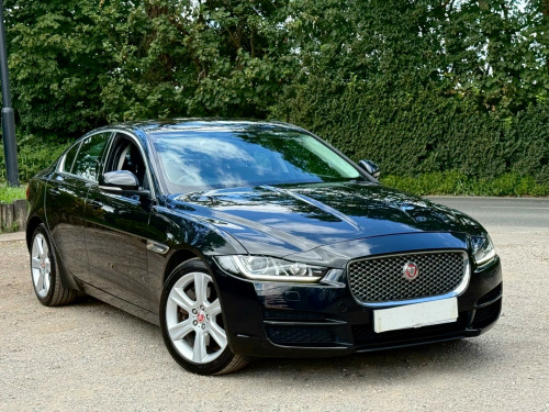 Jaguar XE  2.0d Portfolio Auto AWD Euro 6 (s/s) 4dr